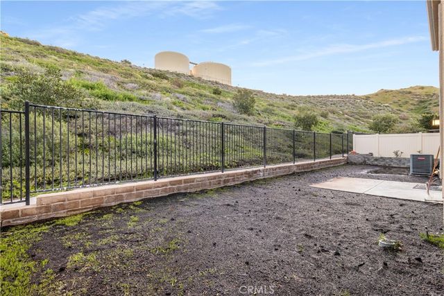 15614 Nahin, Canyon Country, CA 91387