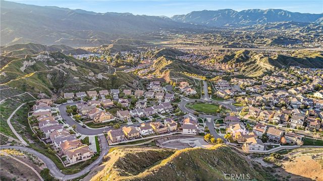 15614 Nahin, Canyon Country, CA 91387