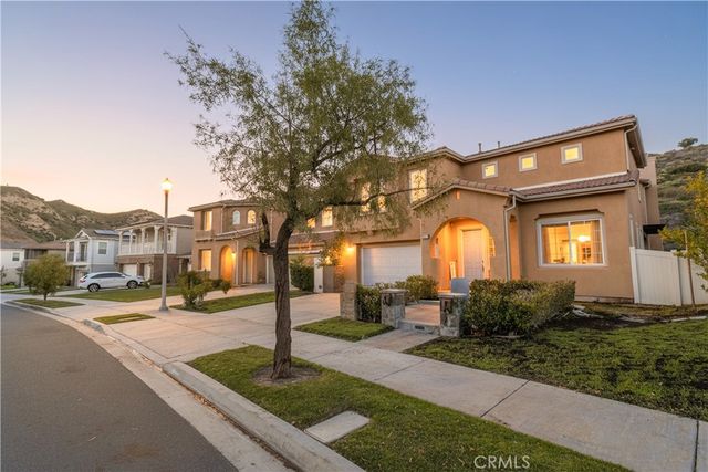 15614 Nahin, Canyon Country, CA 91387