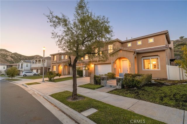 15614 Nahin, Canyon Country, CA 91387