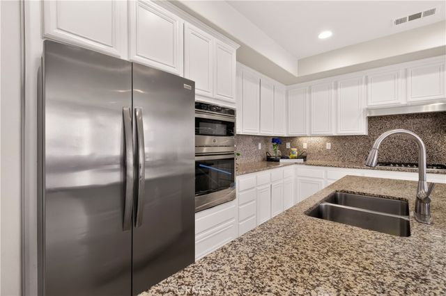 15614 Nahin, Canyon Country, CA 91387