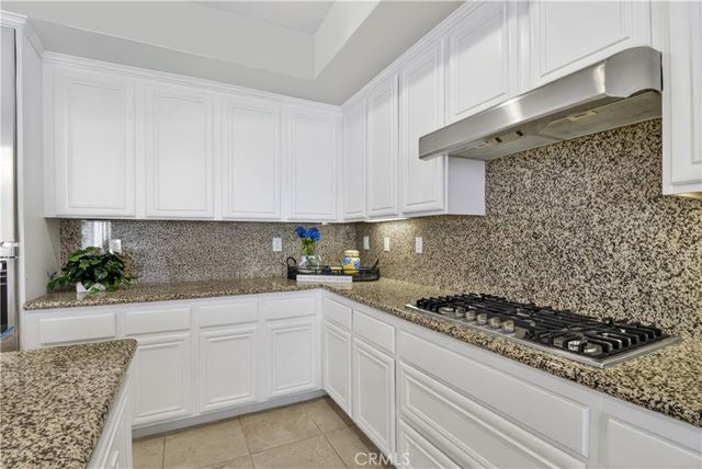 15614 Nahin, Canyon Country, CA 91387