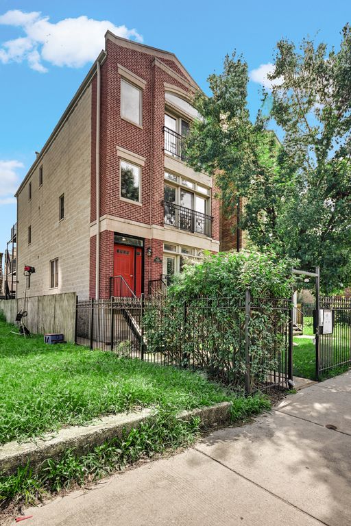 6345 S Ingleside Avenue 2, Chicago, IL 60637