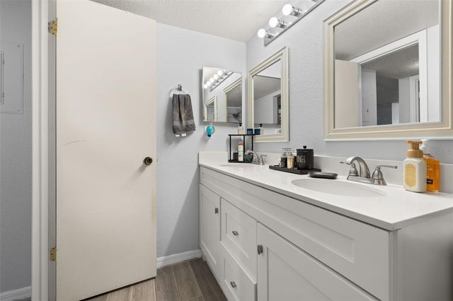 5713 GATLIN AVENUE 226, Orlando, FL 32822