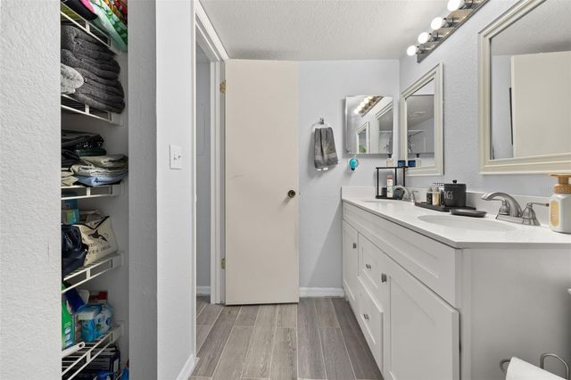 5713 GATLIN AVENUE 226, Orlando, FL 32822