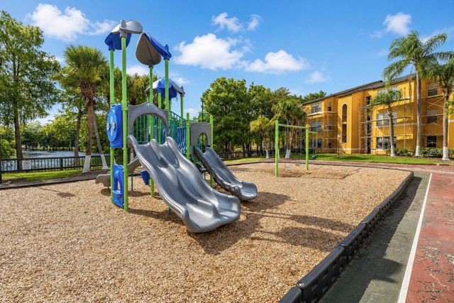 5713 GATLIN AVENUE 226, Orlando, FL 32822