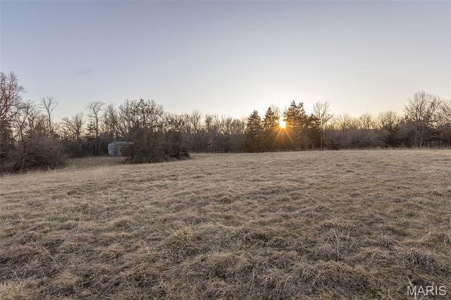 48883 Huntington Lane, New London, MO 63459