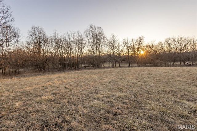48883 Huntington Lane, New London, MO 63459