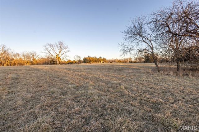 48883 Huntington Lane, New London, MO 63459