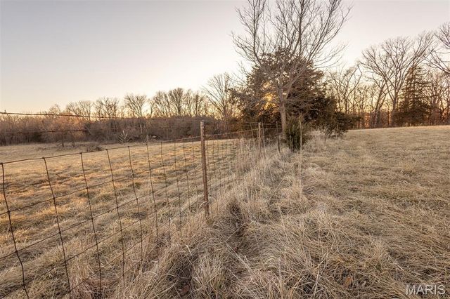 48883 Huntington Lane, New London, MO 63459