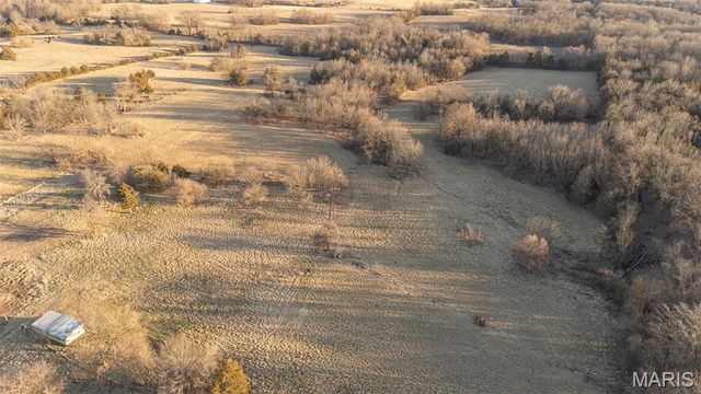 48883 Huntington Lane, New London, MO 63459