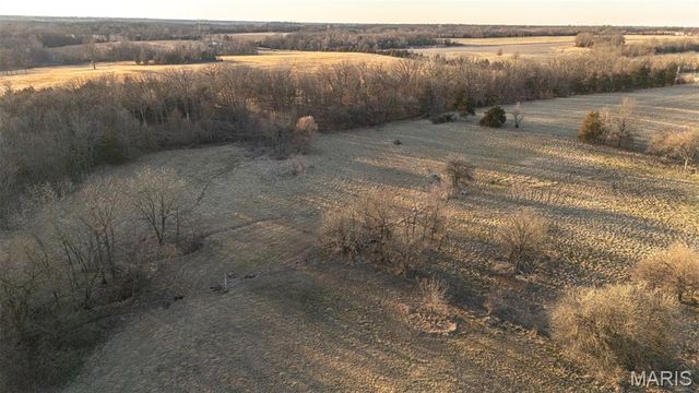 48883 Huntington Lane, New London, MO 63459