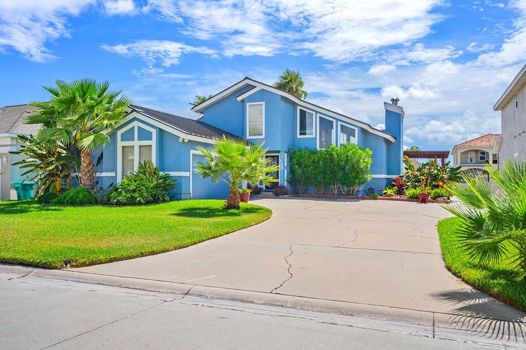 135 Sea View Dr, Aransas Pass, TX 78336 — exterior