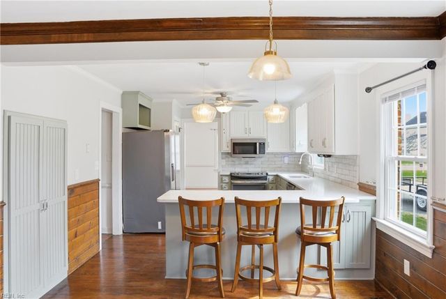 53 Hertzler RD, Newport News, VA 23602