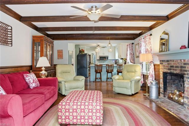 53 Hertzler RD, Newport News, VA 23602