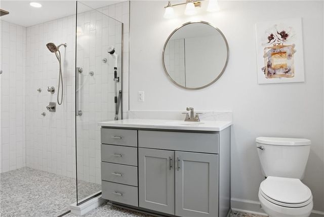 53 Hertzler RD, Newport News, VA 23602