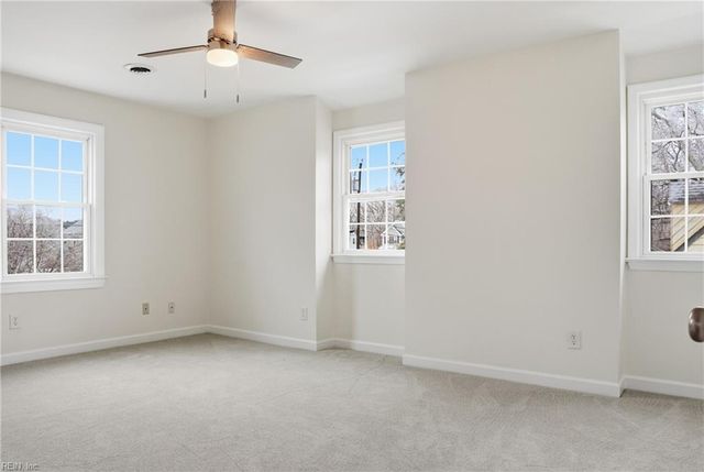 53 Hertzler RD, Newport News, VA 23602