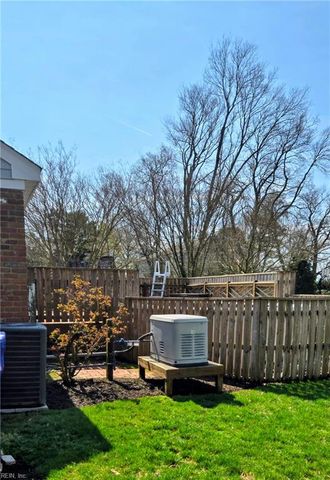 53 Hertzler RD, Newport News, VA 23602