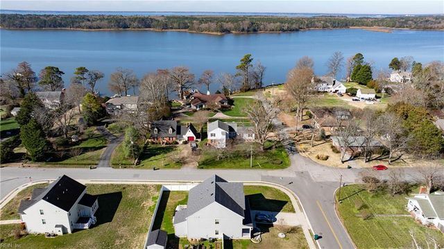 53 Hertzler RD, Newport News, VA 23602