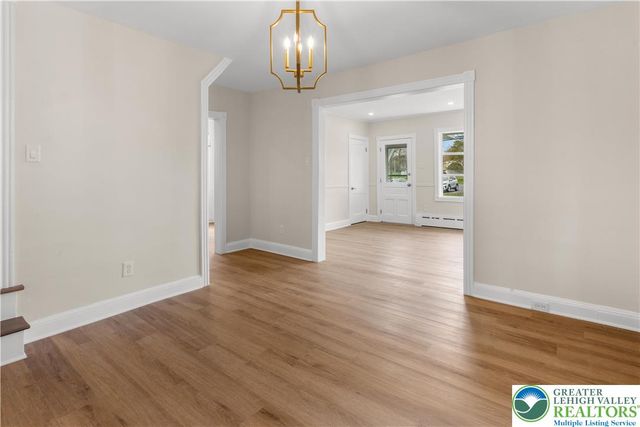 306 Nazareth PIKE, Lower Nazareth Twp, PA 18020