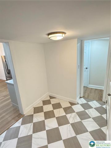 306 Nazareth PIKE, Lower Nazareth Twp, PA 18020