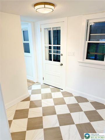 306 Nazareth PIKE, Lower Nazareth Twp, PA 18020