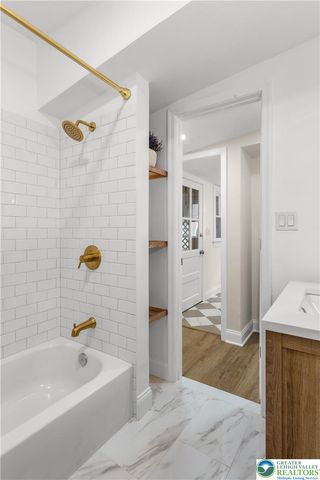 306 Nazareth PIKE, Lower Nazareth Twp, PA 18020