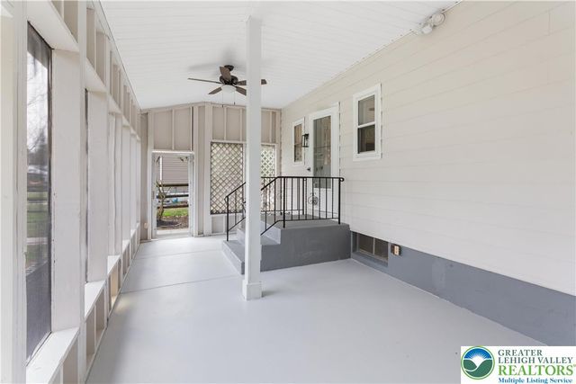 306 Nazareth PIKE, Lower Nazareth Twp, PA 18020