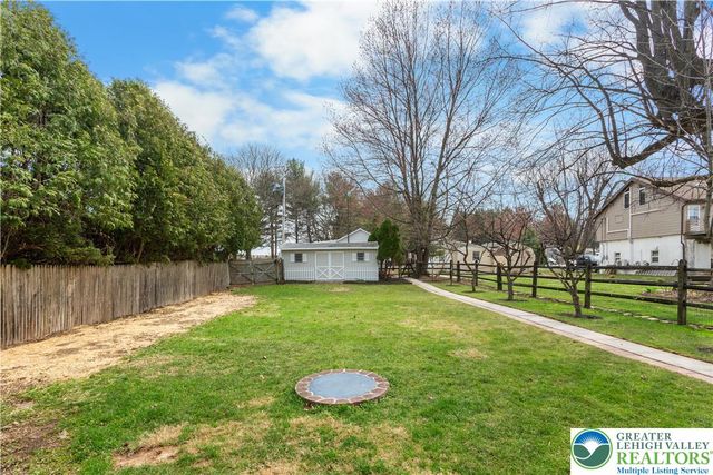 306 Nazareth PIKE, Lower Nazareth Twp, PA 18020