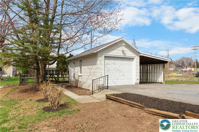 306 Nazareth PIKE, Lower Nazareth Twp, PA 18020