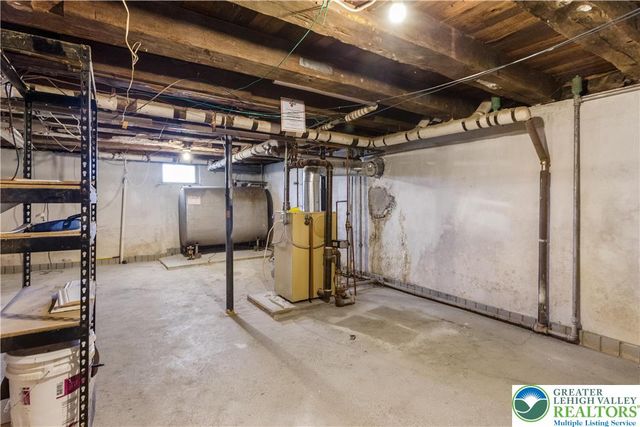 306 Nazareth PIKE, Lower Nazareth Twp, PA 18020