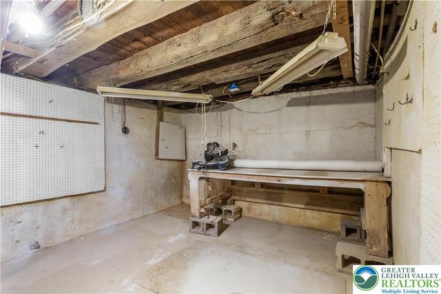 306 Nazareth PIKE, Lower Nazareth Twp, PA 18020