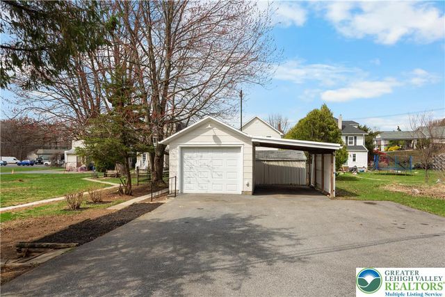 306 Nazareth PIKE, Lower Nazareth Twp, PA 18020