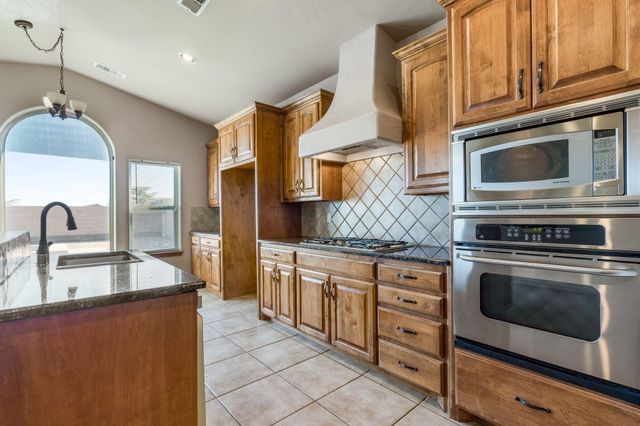 8908 Warm Springs Road NW, Albuquerque, NM 87120