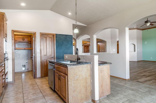 8908 Warm Springs Road NW, Albuquerque, NM 87120