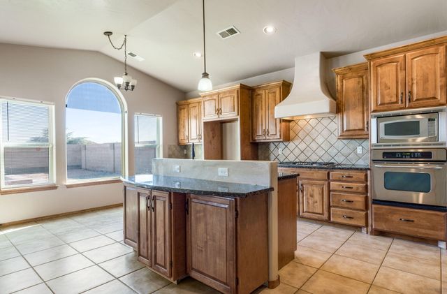 8908 Warm Springs Road NW, Albuquerque, NM 87120