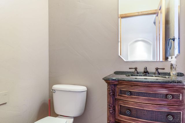 8908 Warm Springs Road NW, Albuquerque, NM 87120