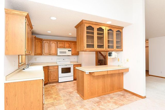 1519 Maple Lane, West Fargo, ND 58078