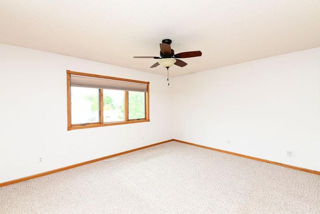1519 Maple Lane, West Fargo, ND 58078