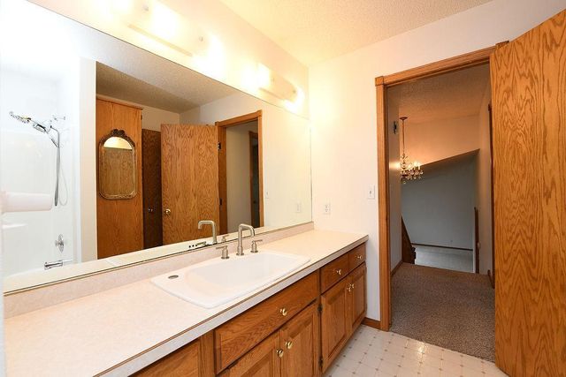 1519 Maple Lane, West Fargo, ND 58078