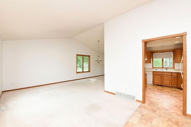 1519 Maple Lane, West Fargo, ND 58078