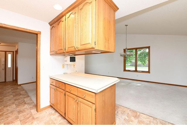 1519 Maple Lane, West Fargo, ND 58078