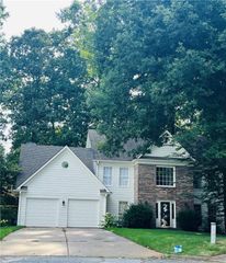 6891 Old Fox Trail, Stone Mountain, GA 30087