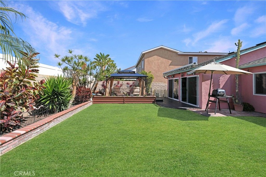 Image 11 of property listing at 18051 Westlake Circle, Huntington Beach, CA 92648