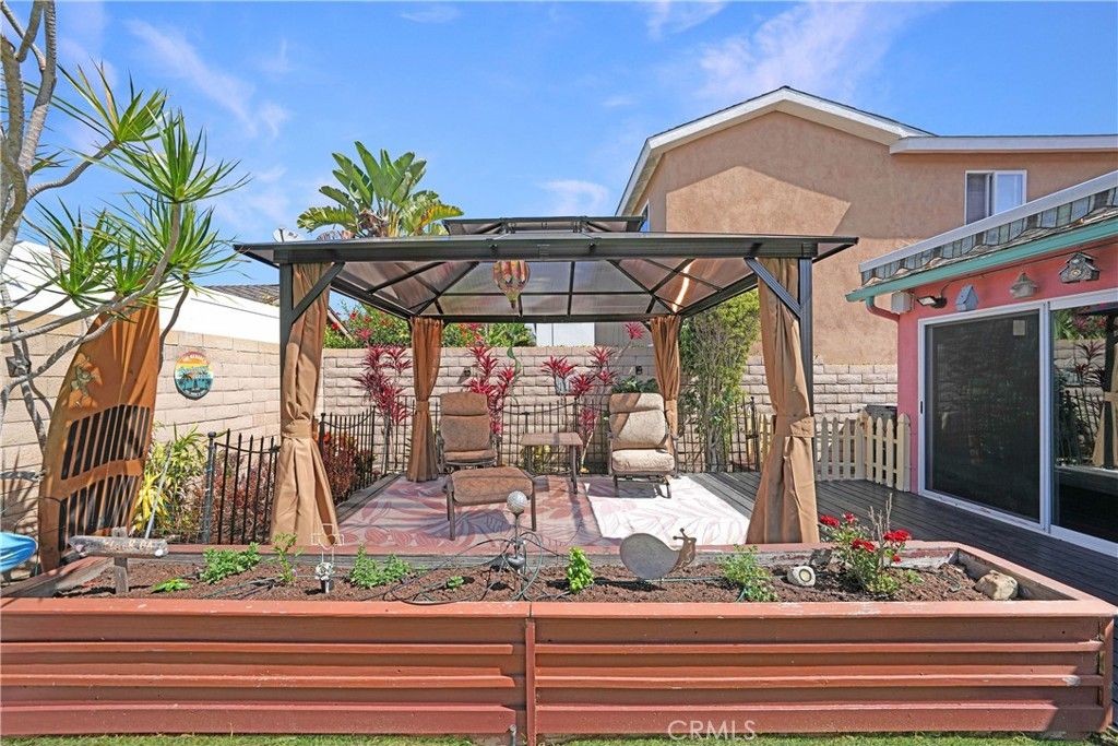 Image 12 of property listing at 18051 Westlake Circle, Huntington Beach, CA 92648
