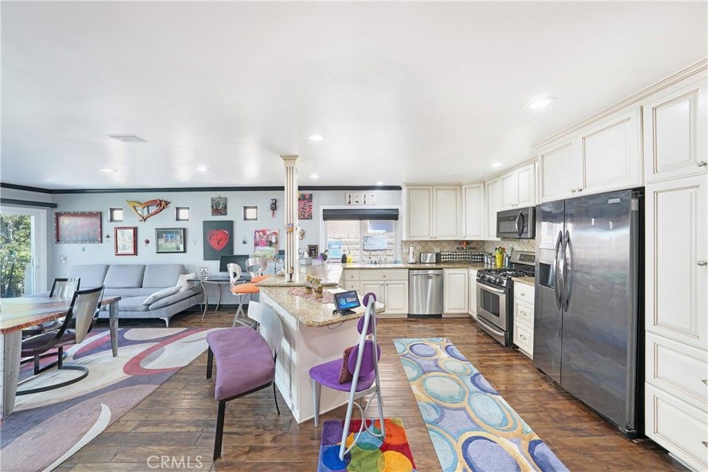 Image 20 of property listing at 18051 Westlake Circle, Huntington Beach, CA 92648
