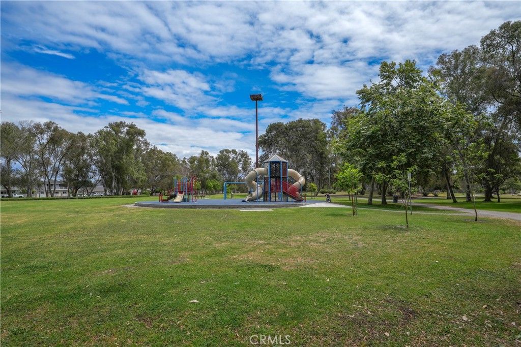 Image 49 of property listing at 18051 Westlake Circle, Huntington Beach, CA 92648
