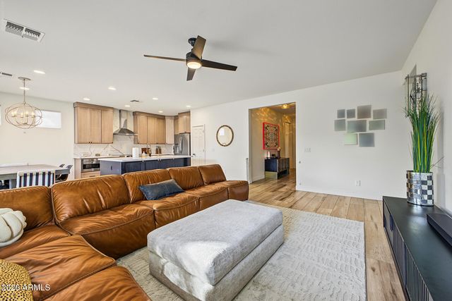 1059 E ROJO Way, Gilbert, AZ 85297