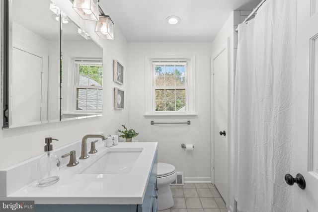 1442 POTTER LN, Wayne, PA 19087