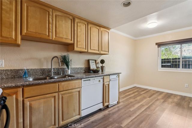 2561 Gonzaga Ln, Riverside, CA 92507